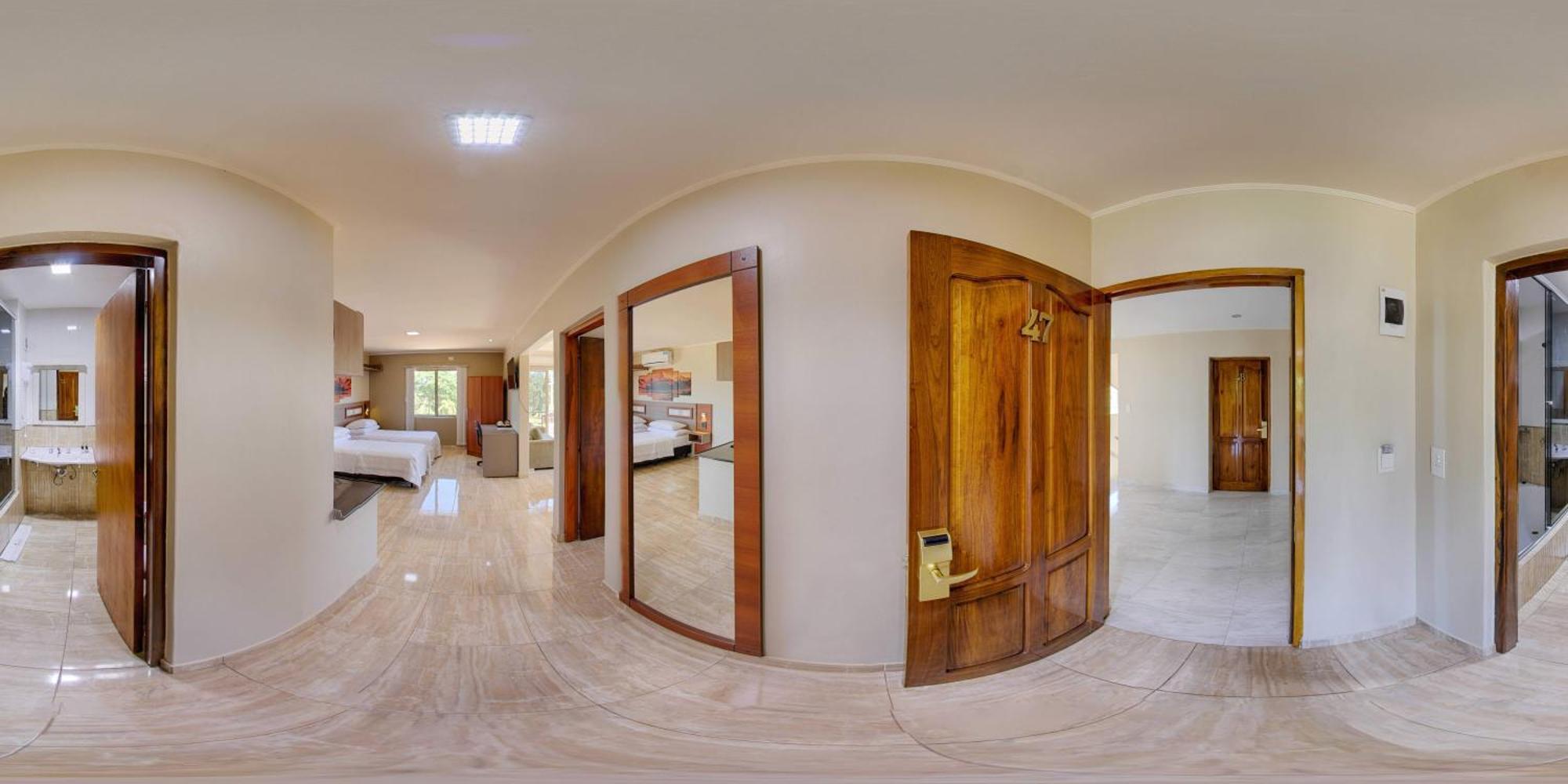 Austral Hotel Dos de Mayo Εξωτερικό φωτογραφία